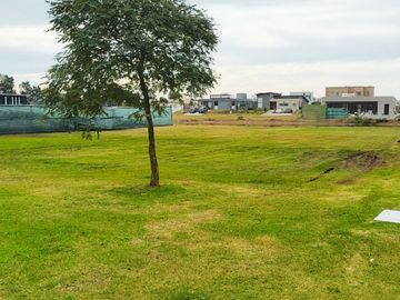Venta Lote a la LAGUNA en Magallanes Hudson