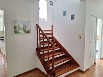 VENTA CASA 5 AMB CLUB DE CAMPO LOS PUENTES LUJAN