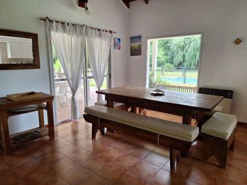 VENTA CASA 5 AMB CLUB DE CAMPO LOS PUENTES LUJAN