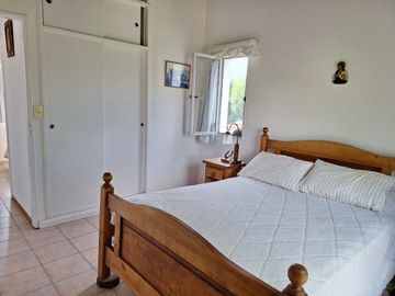 VENTA CASA 5 AMB CLUB DE CAMPO LOS PUENTES LUJAN