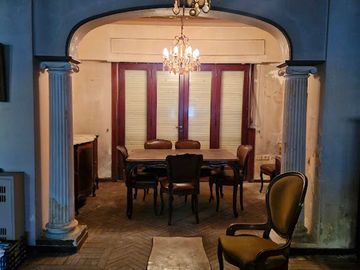 VENTA casa a refaccionar TRES ARROYOS 2800
