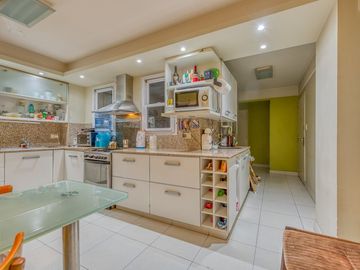 DEPTO 4 AMB VENTA BELGRANO BALCON COCHERA DEPENDEN