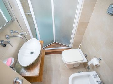 DEPTO 4 AMB VENTA BELGRANO BALCON COCHERA DEPENDEN