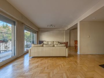 DEPTO 4 AMB VENTA BELGRANO BALCON COCHERA DEPENDEN