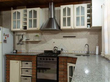 CASA 5 AMBIENTES VENTA PALOMAR