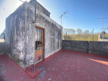 DEPOSITO MULTIFAMILIAR CON DEPOSITO VENTA CASEROS