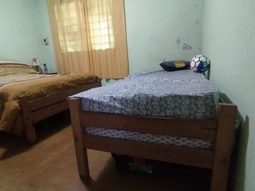 CASA EN VENTA 3 AMBIENTES MERLO JARDIN PARRILLA