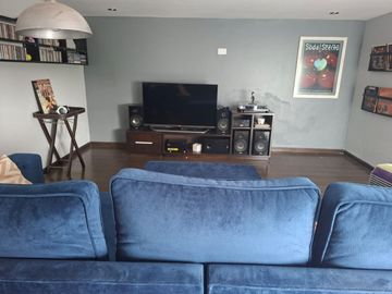 SE ALQUILA DPTO 3 AMB C/ COCHERA- PUERTO DE OLIVOS