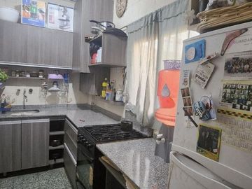 VENTA DPTO 4 AMB EN CIUDADELA - PERMUTA