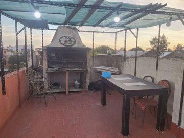 VENTA DPTO 4 AMB EN CIUDADELA - PERMUTA