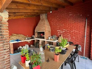 VENTA CASA 5 AMB RAMOS MEJIA PILETA APTO CREDITO