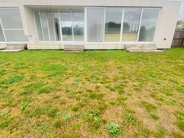 VENTA CASA BARRIO HARAS SANTA MARIA PERMUTA