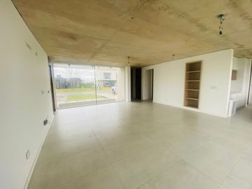 VENTA CASA BARRIO HARAS SANTA MARIA PERMUTA