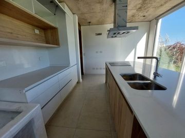 VENTA CASA BARRIO HARAS SANTA MARIA PERMUTA