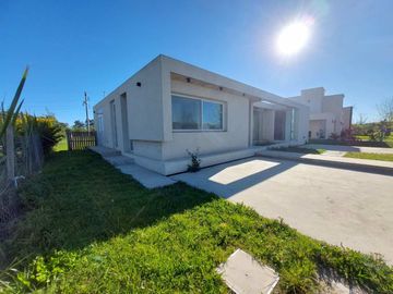 VENTA CASA BARRIO HARAS SANTA MARIA PERMUTA