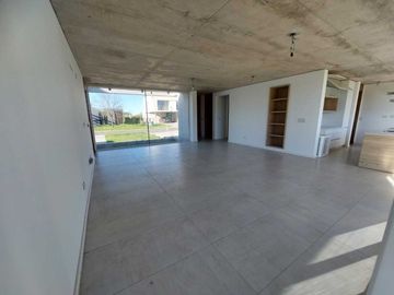 VENTA CASA BARRIO HARAS SANTA MARIA PERMUTA