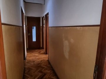 VENTA CASA 4 AMB CON 2 LOCALES PALOMAR APTO CREDIT