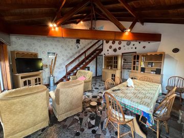 VENTA 2 CASAS EN BLOCK 2 CUADRAS D/ MAR SANTACLARA