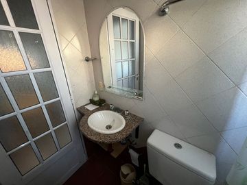 VENTA 2 CASAS EN BLOCK 2 CUADRAS D/ MAR SANTACLARA