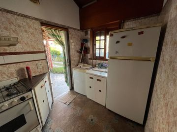 VENTA 2 CASAS EN BLOCK 2 CUADRAS D/ MAR SANTACLARA