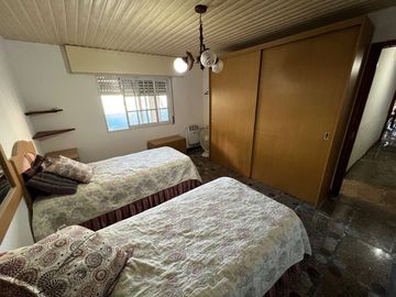 VENTA 2 CASAS EN BLOCK 2 CUADRAS D/ MAR SANTACLARA