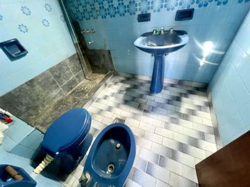 Venta Block 2 locales 2 casas C3 Nva Pompeya