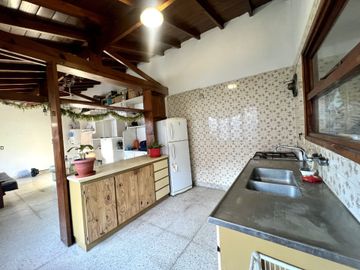 Venta Block 2 locales 2 casas C3 Nva Pompeya
