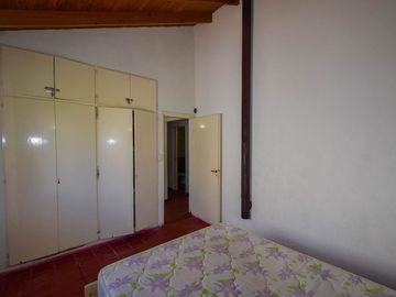CASA 4 AMBIENTES CON PARQUE GARAGE SANTA CLARA