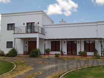 Venta Casa 9 amb La Macarena Capilla del Señor