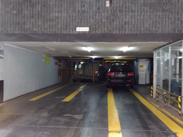 Cochera en excelente ubicación!!