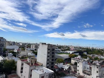 DEPARTAMENTO DE 2 AMBIENTES MUY LUMINOSO