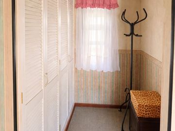 TRÍPLEX 5 AMBIENTES EN VENTA RAMOS MEJÍA /COCHERA