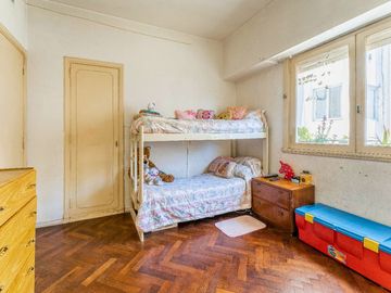 VENTA DEPARTAMENTO 3AMB FLORESTA BALCON/ LUMINOSO