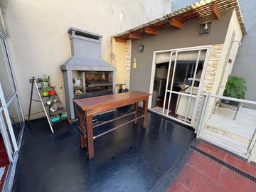 VENTA CASA 3 AMB PILE COCHERA EN LOMAS DEL MIRADOR