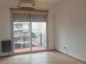 2 AMBIENTES CON BALCON-SAAVEDRA