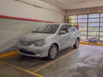 VENTA CABALLITO 4 AMBS. FRENTE BALCON COCHERA