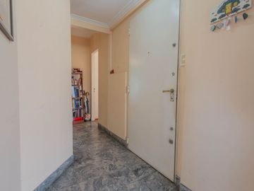 VENTA CABALLITO 4 AMBS. FRENTE BALCON COCHERA
