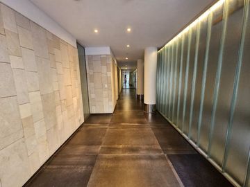 Espect Triplex 5 amb,quincho,terraza-2 coch-Categ