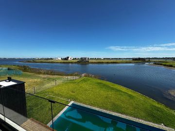 VENTA CASA BARRIO AMARRAS PUERTOS DEL LAGO ESCOBAR
