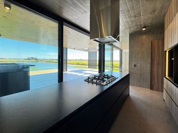VENTA CASA BARRIO AMARRAS PUERTOS DEL LAGO ESCOBAR