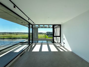 VENTA CASA BARRIO AMARRAS PUERTOS DEL LAGO ESCOBAR