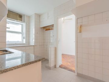 VENTA DEPARTAMENTO 4 AMBIENTES CON COCHERA RETIRO