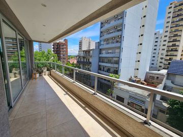 Excte. 4 amb + escrit- balc c/parr-Avell centro