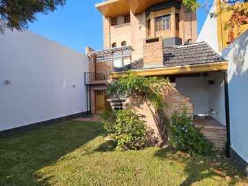 Espect Casa-pilet-jardi-parr-playrrom-Quinta Galli