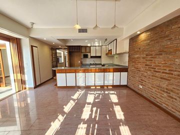 Espect Casa-pilet-jardi-parr-playrrom-Quinta Galli