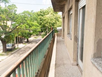 Venta 4 ambientes con terraza Ballester