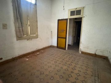 VENTA CASA LOCAL A RECICLAR BARRIO MARECHAL CBA