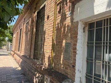 VENTA CASA LOCAL A RECICLAR BARRIO MARECHAL CBA