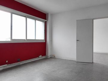 VENTA OFICINA AVELLANEDA CENTRO