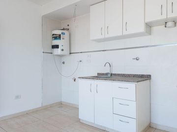 VENTA DPTO 2 AMBIENTES BERAZATEGUI. OPC COCHERA
